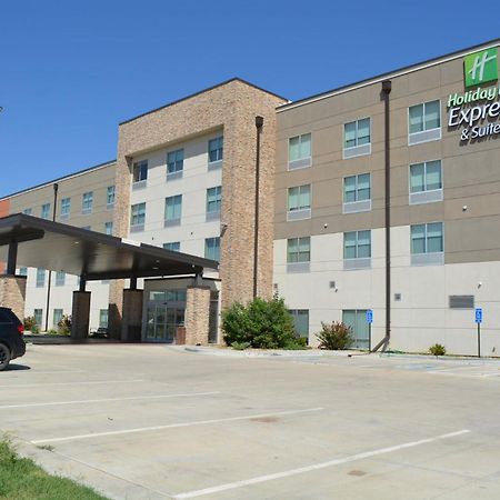 Holiday Inn Express & Suites Liberal 外观 照片