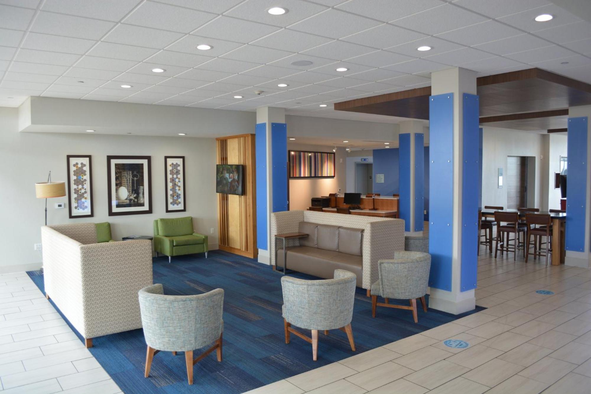 Holiday Inn Express & Suites Liberal 外观 照片