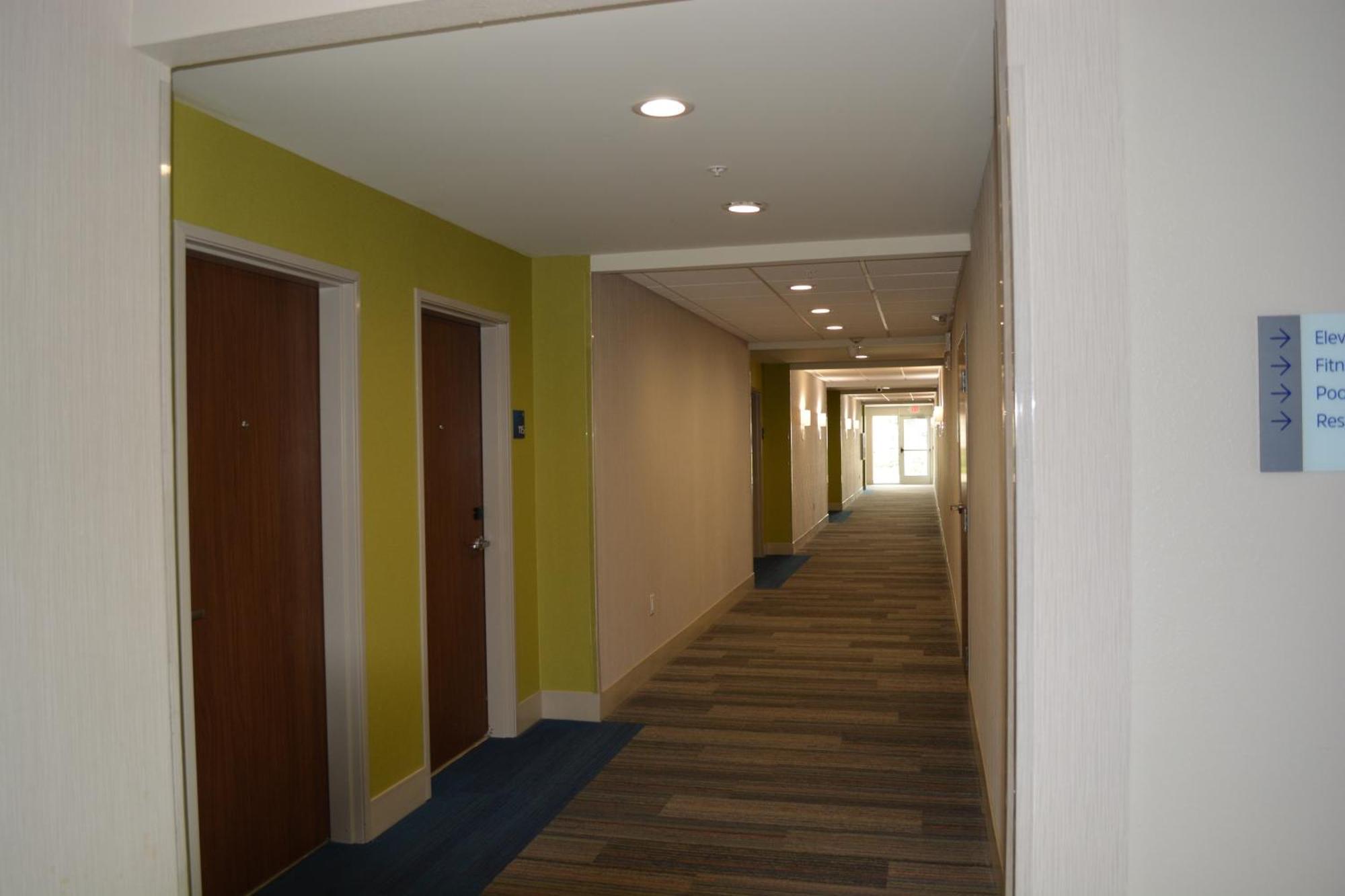 Holiday Inn Express & Suites Liberal 外观 照片