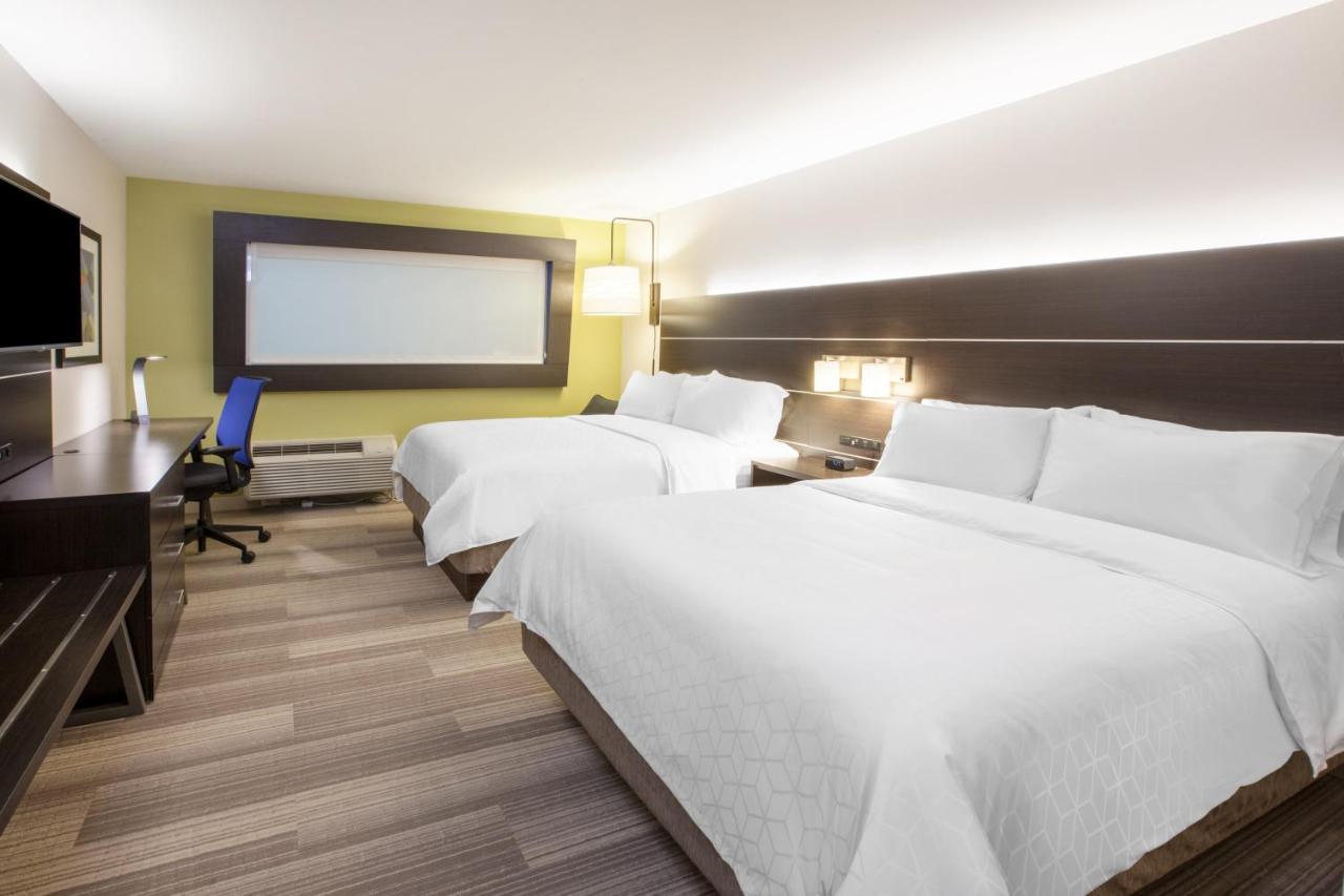 Holiday Inn Express & Suites Liberal 外观 照片